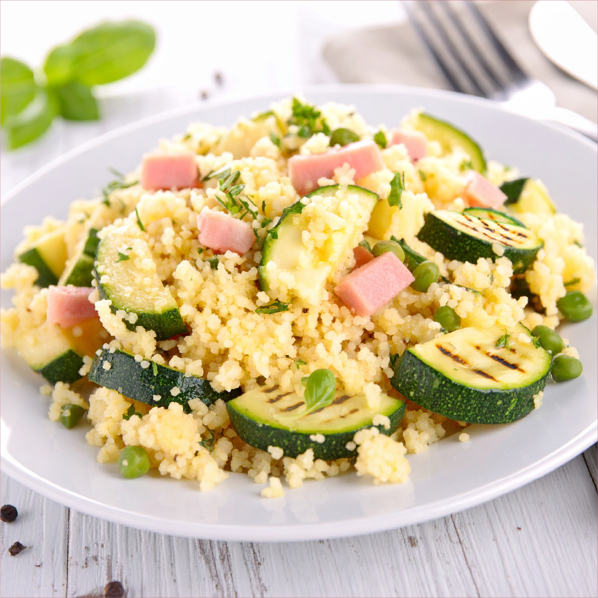 Cous cous con prosciutto cotto e zucchine grigliate